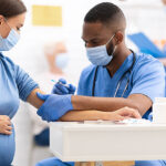 কোভিড ভ্যাকসিন আদেও কি কোন প্রভাব ফেলতে পারে ঋতুচক্র, গর্ভাবস্থা, মেনোপজ বা স্তন্যদানে?