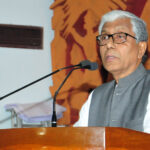 ত্রিপুরায় আইপ্যাক কর্মীদের আটকে রাখাই প্রতিবাদ জানালেন মানিক সরকার