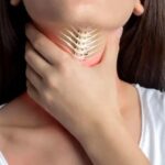 গলায় কি মাছের কাঁটা বিঁধেছে? আসুন দেখে নিই ঘরোয়া পদ্ধতিতে কিভাবে বার করবেন