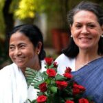 অতীত সম্পর্কের সমস্ত দূরত্ব কাটিয়ে আজ দিল্লিতে মমতা-সনিয়া সাক্ষাত