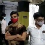 প্রাক্তন আমলাকে অনলাইন শপিংয়ের নামে প্রতারণা করতে গিয়ে গ্রেফতার ৫