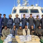 গুজরাট উপকূলে আটক পাকিস্তানি বোট, উদ্ধার ৪০০ কোটি টাকার হেরোইন গ্রেপ্তার ৬