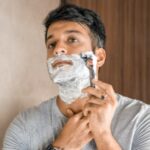 দাড়ি কামানর পরে গালের জালা ও চুলকুনি থেকে সহজে মুক্তি পাবেন কিভাবে, যেনে নিন