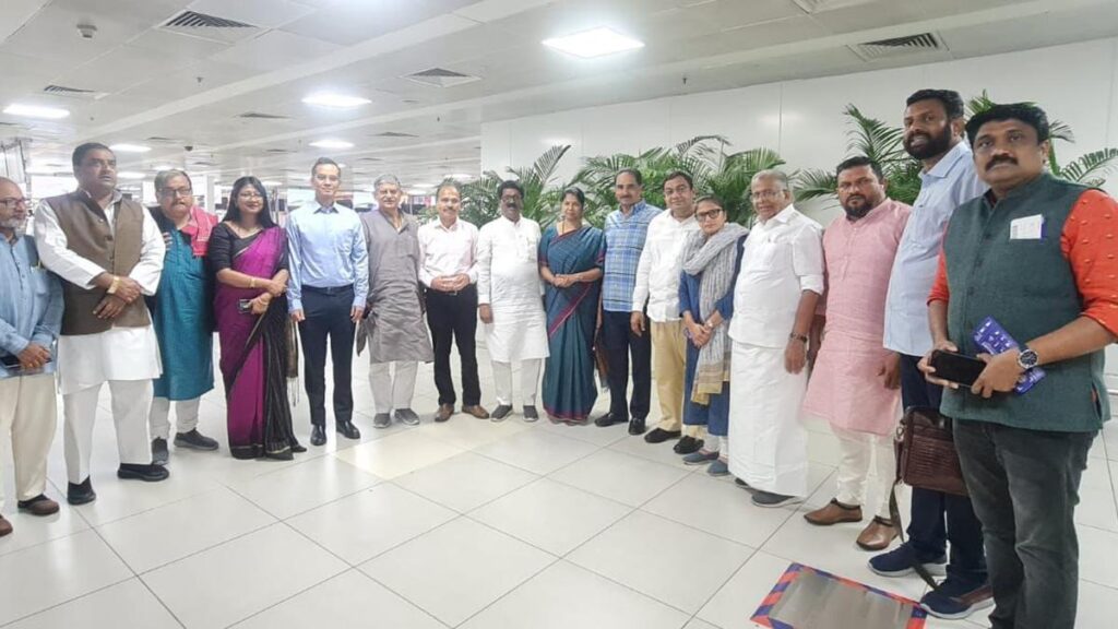 মণিপুর সফরে যাচ্ছেন ‘‌ইন্ডিয়া’‌ জোটের ২০ জনের একটি প্রতিনিধি, দু’দিন খতিয়ে দেখবেন সব