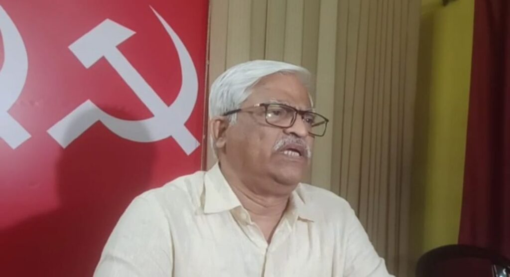 এবার করোনা আক্রান্ত সুজন চক্রবর্তী, ভর্তি হাসপাতালে