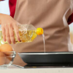 একই তেল বার বার গরম করে রান্না করা আপনার জন্য বিপদজনক হতেপারে, জানুন বিশেষজ্ঞদের মতামত