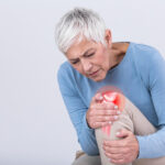 World arthritis day : জয়েন্টের ব্যথায় ভুগছেন, এই ১০ টি খাবার খান এবং এড়িয়ে চলুন