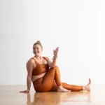 Twisting yoga: নতুনদের জন্য ৩ টি আসন এবং কেন তারা আপনার স্বাস্থ্যের জন্য উপকার করতে পারে