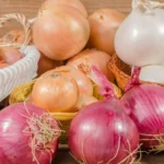 Onion benefits: পেঁয়াজ খাওয়া গরমে আশীর্বাদের মতো, পাবেন সন্দেশের ৬টি উপকারিতা