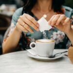 আপনি কি কফিতে আসক্ত? আপনি এই ৬টি স্বাস্থ্য সমস্যার ঝুঁকিতে থাকতে পারেন