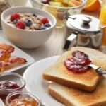 সকালে খালি পেটে এই ৫টি জিনিস খাওয়া উচিত, জেনে নিন তাদের আশ্চর্য উপকারিতা