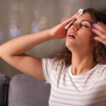 বর্ষাকালে ঘামের কারণে আপনার শরীরে দুর্গন্ধ হয়? সর্বদা সতেজ থাকতে অনুসরণ করুন এই ৮ টি টিপস