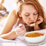 ঠান্ডা খাবার খেলে হতে পারে এই ৭টি স্বাস্থ্য সমস্যা, জেনে নিন কিছু টিপস