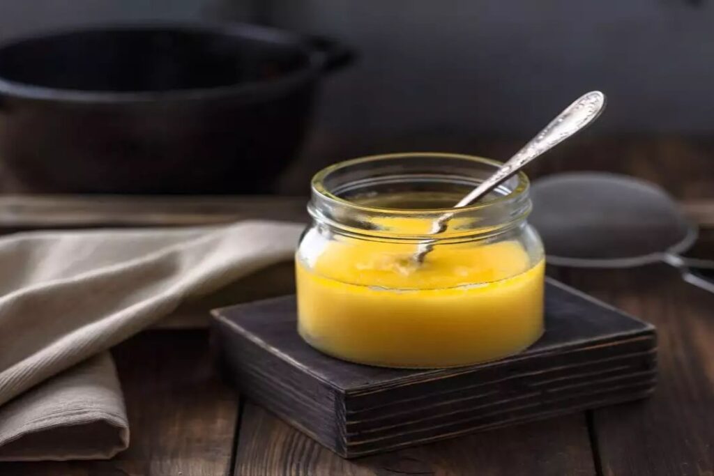 আপনি কি দেশি ঘির পরিবর্তে ডালডা খাচ্ছেন? এভাবেই চিনতে পারবেন আসল ঘি