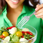 ফিট এবং সুস্থ থাকতে রাতের খাবারের পরে এই ১০ টি অভ্যাস অনুসরণ করুন