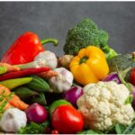 কাঁচা সবজি কি রান্না করা সবজির চেয়ে বেশি পুষ্টিকর? জানুন পুষ্টিবিদের পরামর্শ