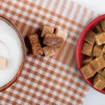 গুড় কি চিনির চেয়ে বেশি স্বাস্থ্যকর? জানুন বিশেষজ্ঞদের কাছে