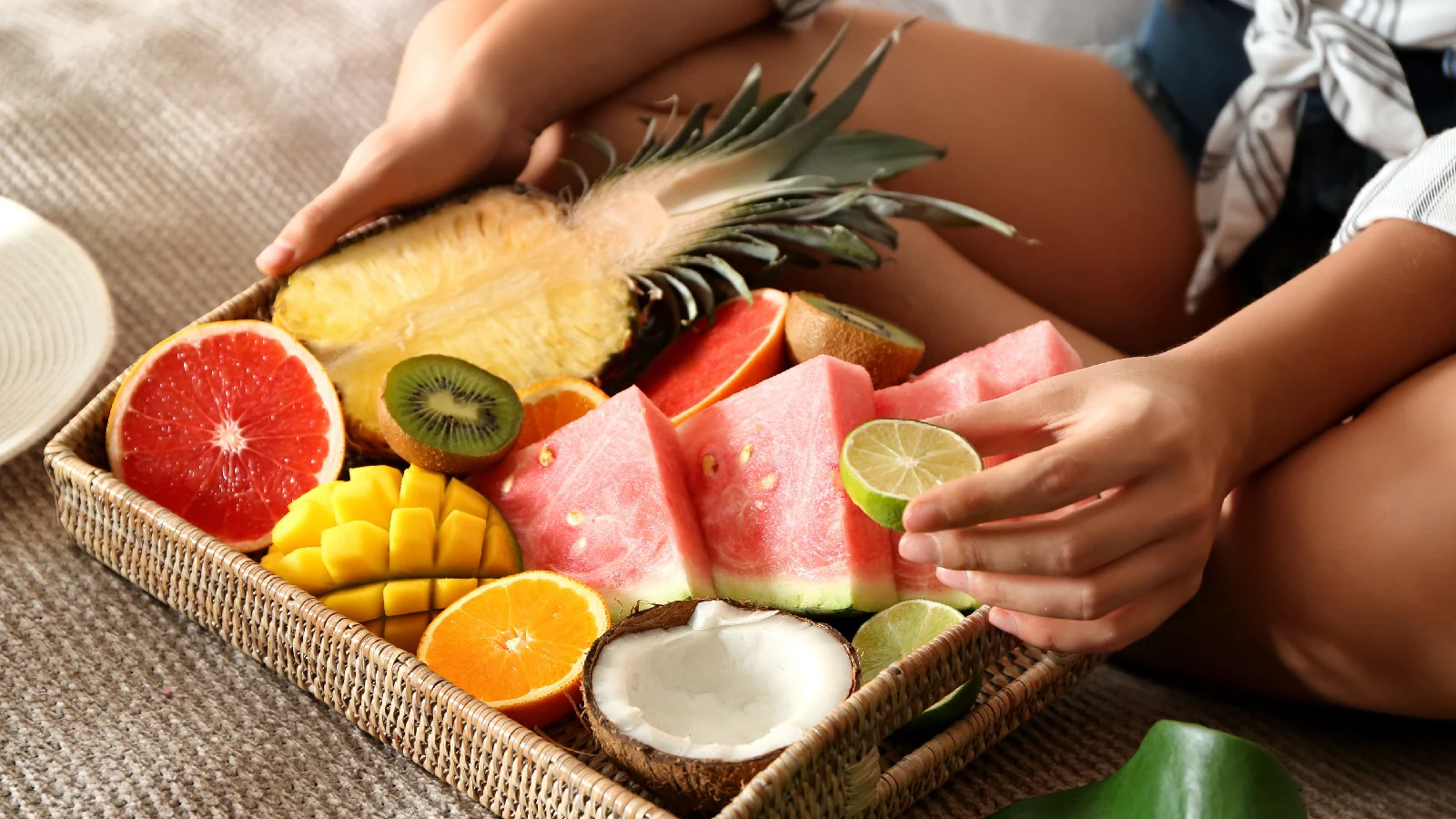 Should you eat fruit before or after meals? Find out from experts