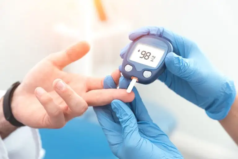 Learn in detail about 5 common symptoms of high blood sugar that are often ignored