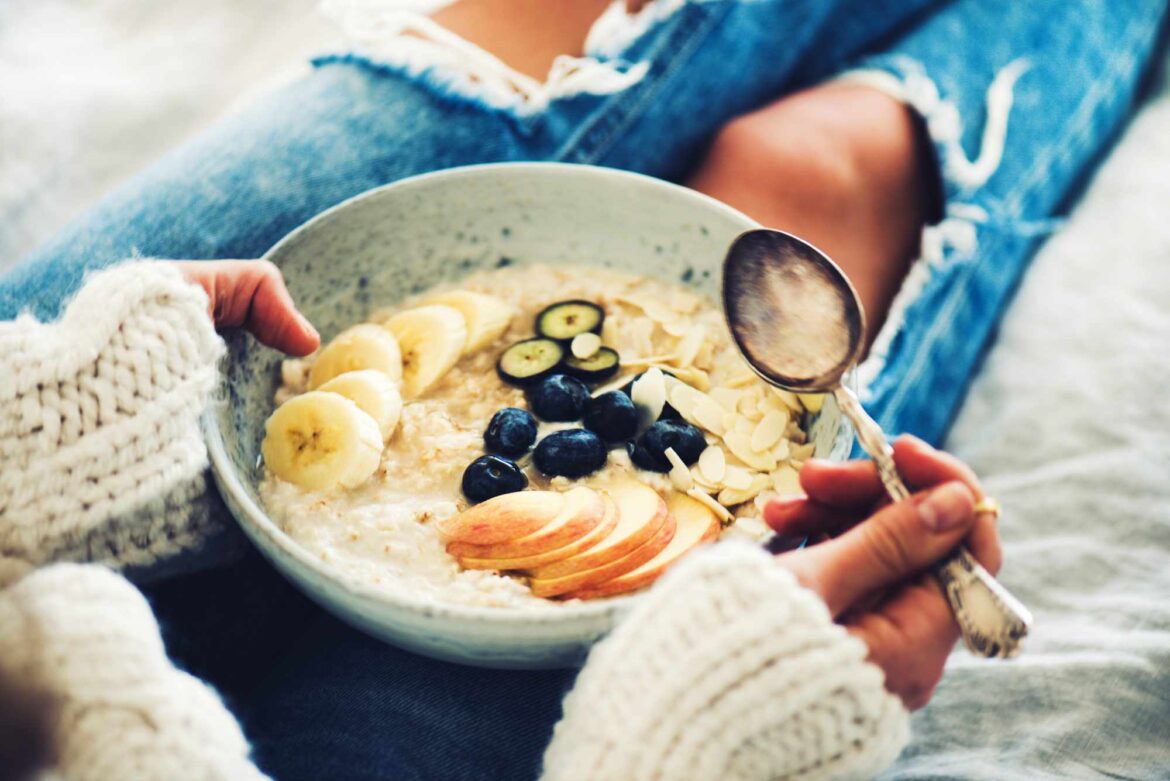 Eat banana and oats for breakfast to stay strong throughout the day, know this