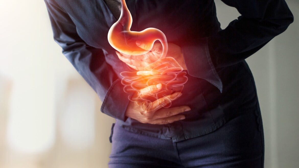 Here are 8 habits to avoid that damage your digestive system, according to a gastroenterologist.