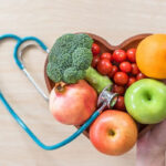 হৃদরোগ-প্রতিরোধী ১০টি ফল যা আপনার নিয়মিত খাদ্যতালিকায় যোগ করা উচিত।