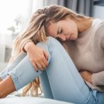 পেটের ব্যথাকে হালকা ভাবে নিচ্ছেন? মহিলাদের জন্য ৫টি বিপদের লক্ষণ, ডাক্তার সতর্ক করেছেন