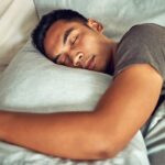 বিশেষজ্ঞদের মতে সারাদিনে ৬ ঘণ্টা ঘুম শরীরের জন্য যথেষ্ট নয়, এতে বাড়ছে ডায়াবেটিস এবং হৃদরোগের ঝুঁকি