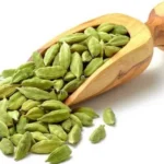 প্রতিদিন রাতে ঘুমাতে যাওয়ার আগে মাত্র ২টি এলাচ খেলে আশ্চর্যজনক উপকার পাওয়া যাবে, জেনে নিন কেন রাতে এটি খাওয়া উচিত।