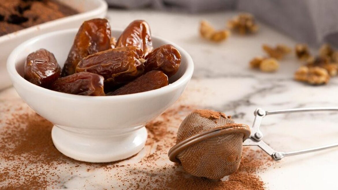 Soaked dates or dried dates? Find out which is better for you