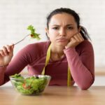 দ্রুত ওজন কমানোর জন্য যদি আপনি ক্র্যাশ ডায়েট, অতিরিক্ত ব্যায়াম এবং উপবাস করেন, তাহলে সাবধান থাকুন, বিশেষজ্ঞরা সতর্ক করেছেন