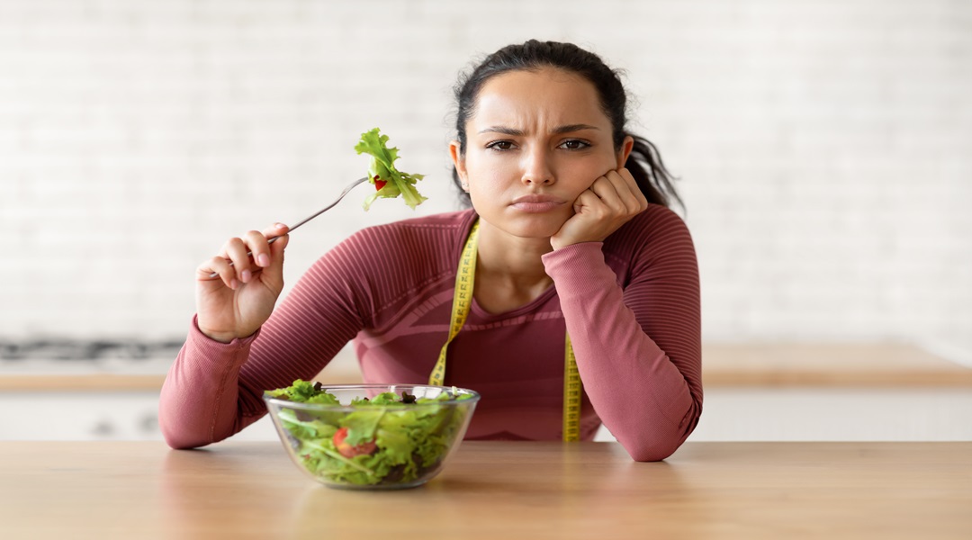 If you're crash dieting to lose weight quickly, be careful, experts warn