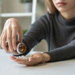 নিজে থেকে ওষুধ খাওয়া এবং ভুল ডোজের প্রবণতা কতটা বিপজ্জনক, জেনে নিন বিশেষজ্ঞরা কি বলছেন