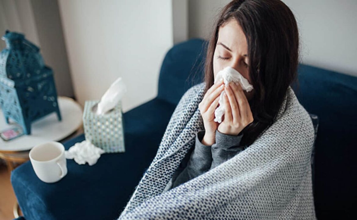How to take care of your health to protect yourself from colds and coughs in this changing weather.