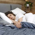 ঘুমের অভাব কি কোলেস্টেরলকে প্রভাবিত করে? কার্ডিওলজিস্ট কি ব্যাখ্যা করেন