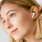 অতিরিক্ত earbuds ব্যবহার কি কানের ক্ষতি করবে, জেনে নিন কীভাবে