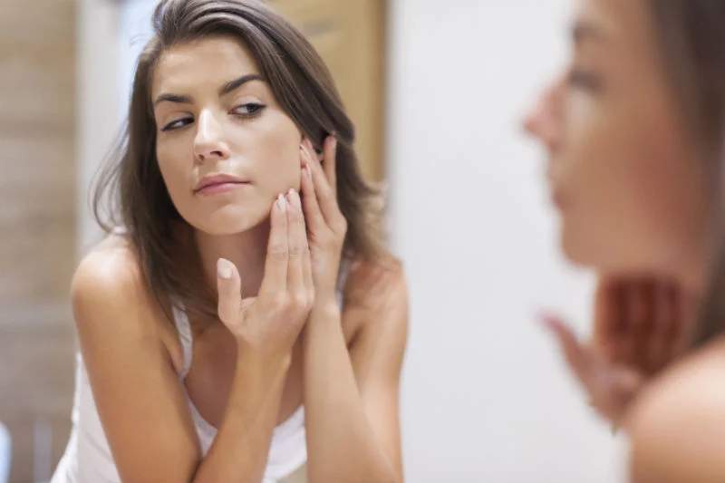 Difference between acne and pimples is that few people know the difference.