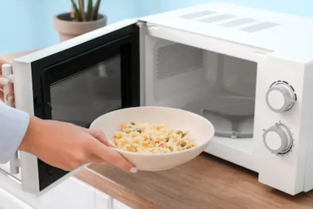 শীতকালীন খাবার যা পুনরায় গরম করা বিপজ্জনক, জানুন বিশেষজ্ঞরা কি বলছেন