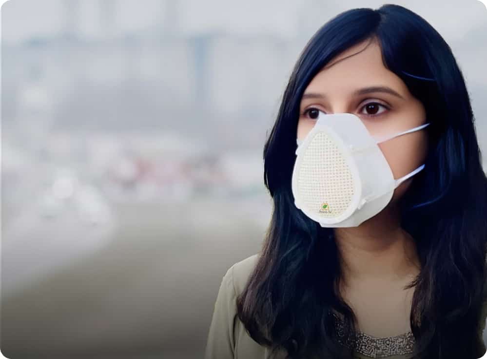 Which mask is best for air pollution and what precautions should be taken?