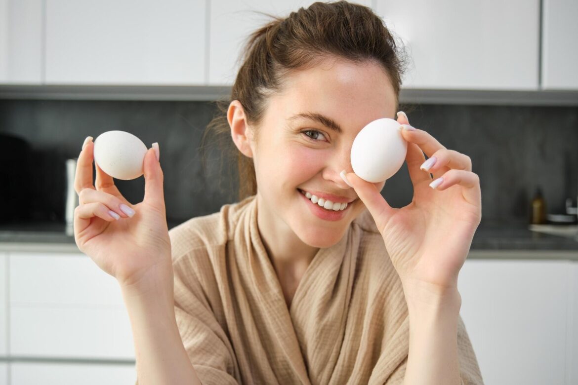 Know what changes occur in the body if you eat two eggs every day, experts explain.
