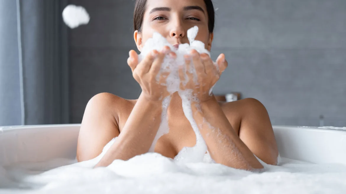 Does not bathing in winter make your stomach hot? Know the truth