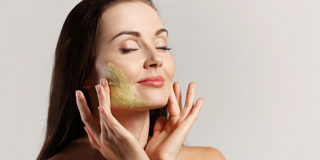 Learn about 5 safe, gentle, and effective methods for removing facial hair naturally.