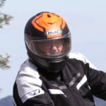 হেলমেট পরলে কি চুল পড়ে যায়? আসল সত্যিটা জানাচ্ছেন বিশেষজ্ঞরা