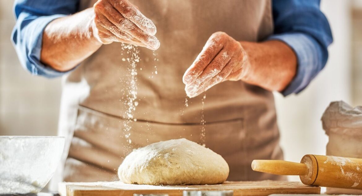 A doctor explains what type of flour you should use for making bread if you have constipation.