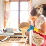 উজ্জ্বল, মাখনের মতো নরম ত্বকের জন্য হলুদ, নিম এবং অ্যালোভেরা দিয়ে ঘরেই তৈরি করুন সাবান