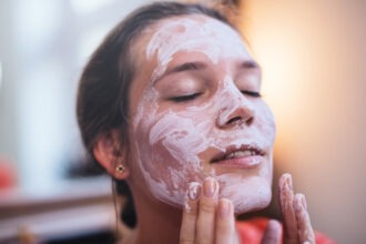 উজ্জ্বল ত্বকের জন্য এই টিপসগুলো সবচেয়ে ভালো, মুলতানি মাটি ব্যবহার করে দেখুন, উপকারিতা জেনে নিন