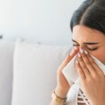 আবহাওয়ার পরিবর্তনের সময় ঘন ঘন হাঁচি কি দুর্বল রোগ প্রতিরোধ ক্ষমতার লক্ষণ?
