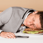 খাওয়ার পর কেন আমাদের ঘুম আসে? এটা কি কোন রোগ? ডাক্তারের কাছ থেকে জেনে নিন।