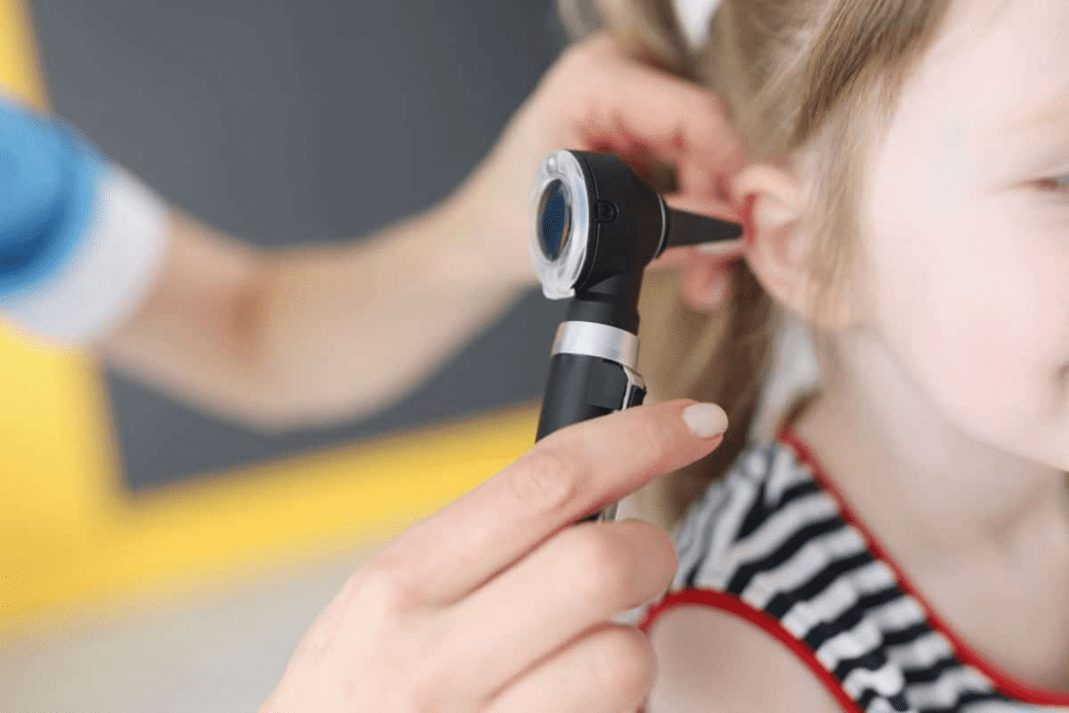 Should oil be put in a child's ears? What do the experts say?