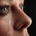 ঘন ঘন চোখ দিয়ে জল পড়ার লক্ষণ কি? জানুন